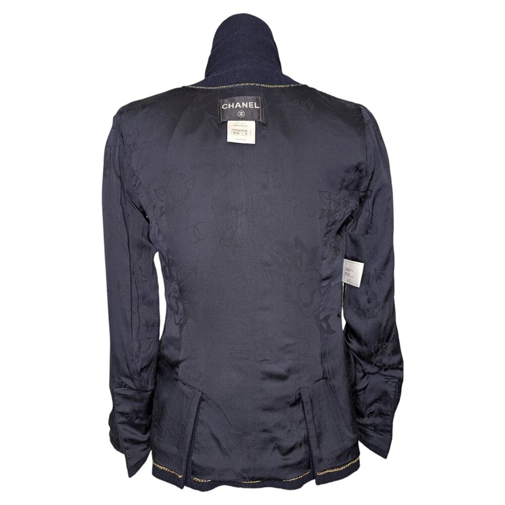 Chanel Cruise 2010  (10C) Jacket Navy Boucle Blazer Gold CC Buttons FR 38 US 6 - Picture 4 of 11